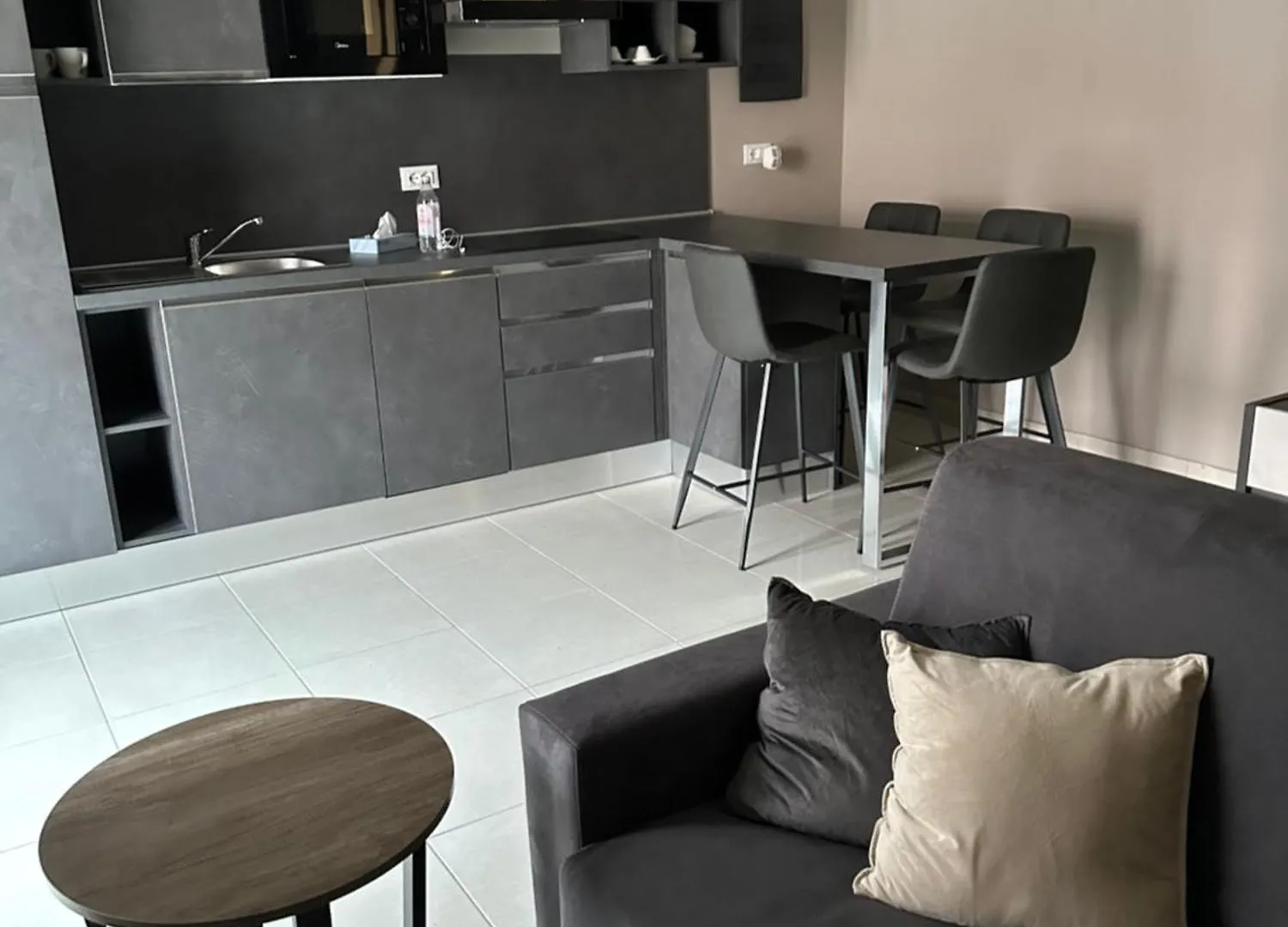 La Bottega Suite Deluxe Monolocale Desenzano del Garda Apartment