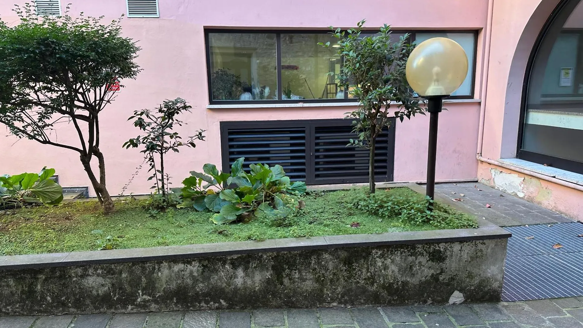 Apartment La Bottega Suite Deluxe Monolocale Desenzano del Garda