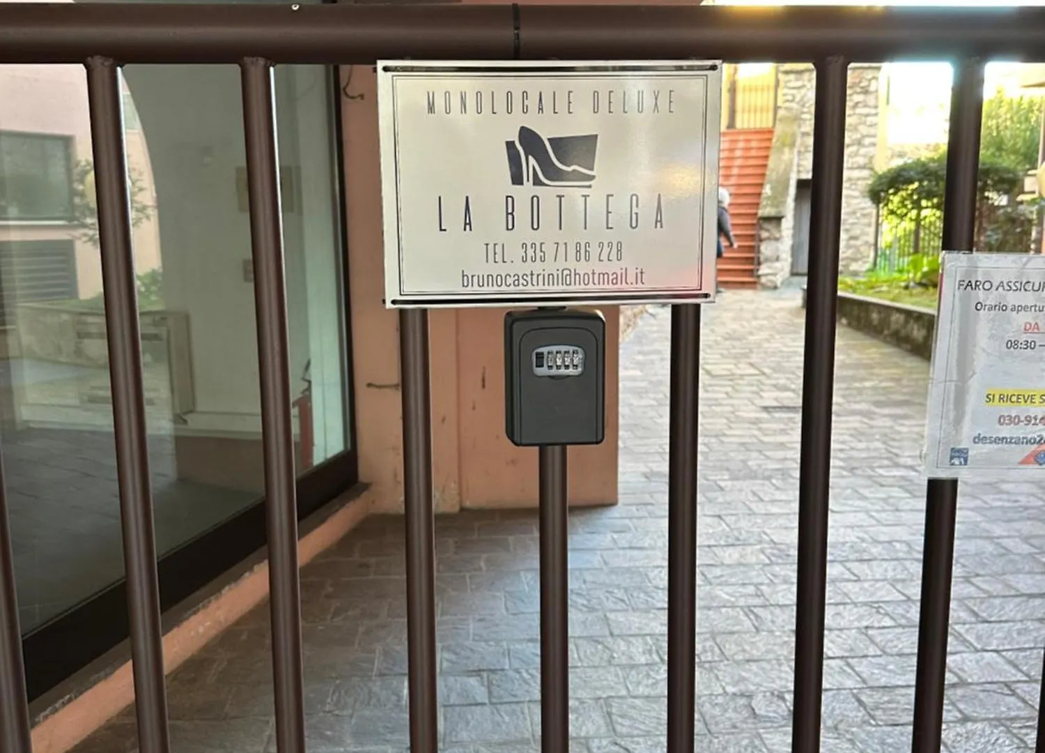 Apartment La Bottega Suite Deluxe Monolocale Desenzano del Garda
