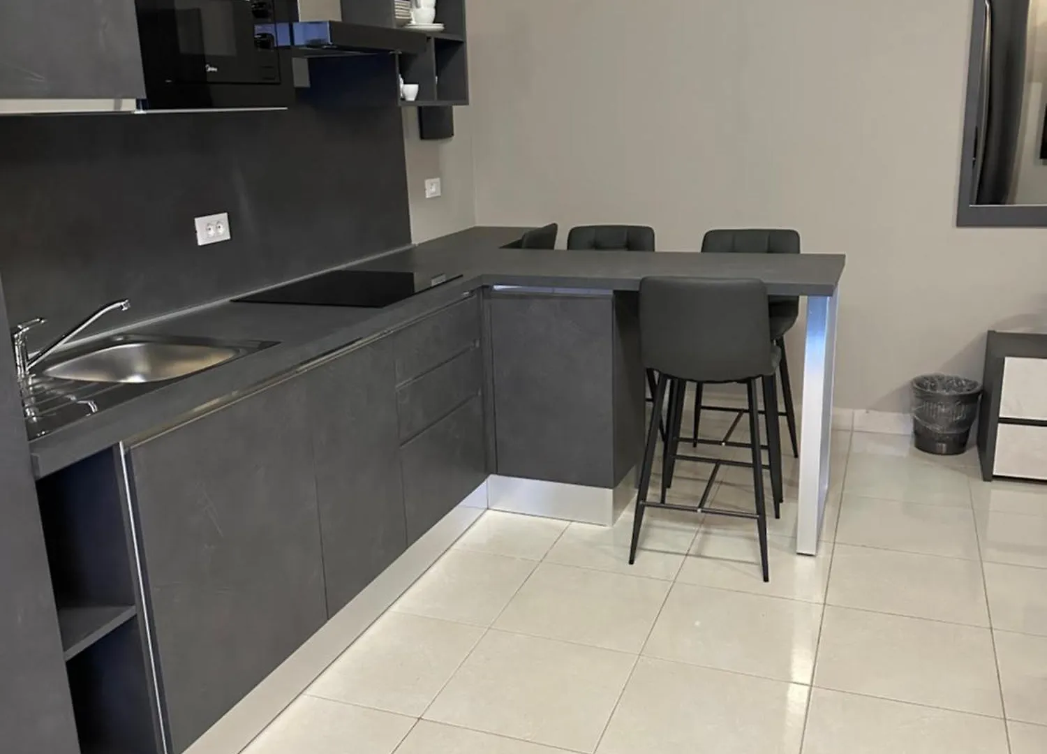 La Bottega Suite Deluxe Monolocale Desenzano del Garda Italy